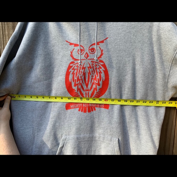 MEN’S COLUMBUS COLLEGE of ART & DESIGN SWEATSHIRT. - Picture 8 of 11